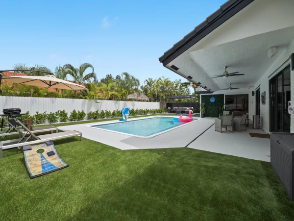 Luxury Miami Vacation Rental 3 Bedroom - Private Pool Oasis, Game Room & Family Friendly
